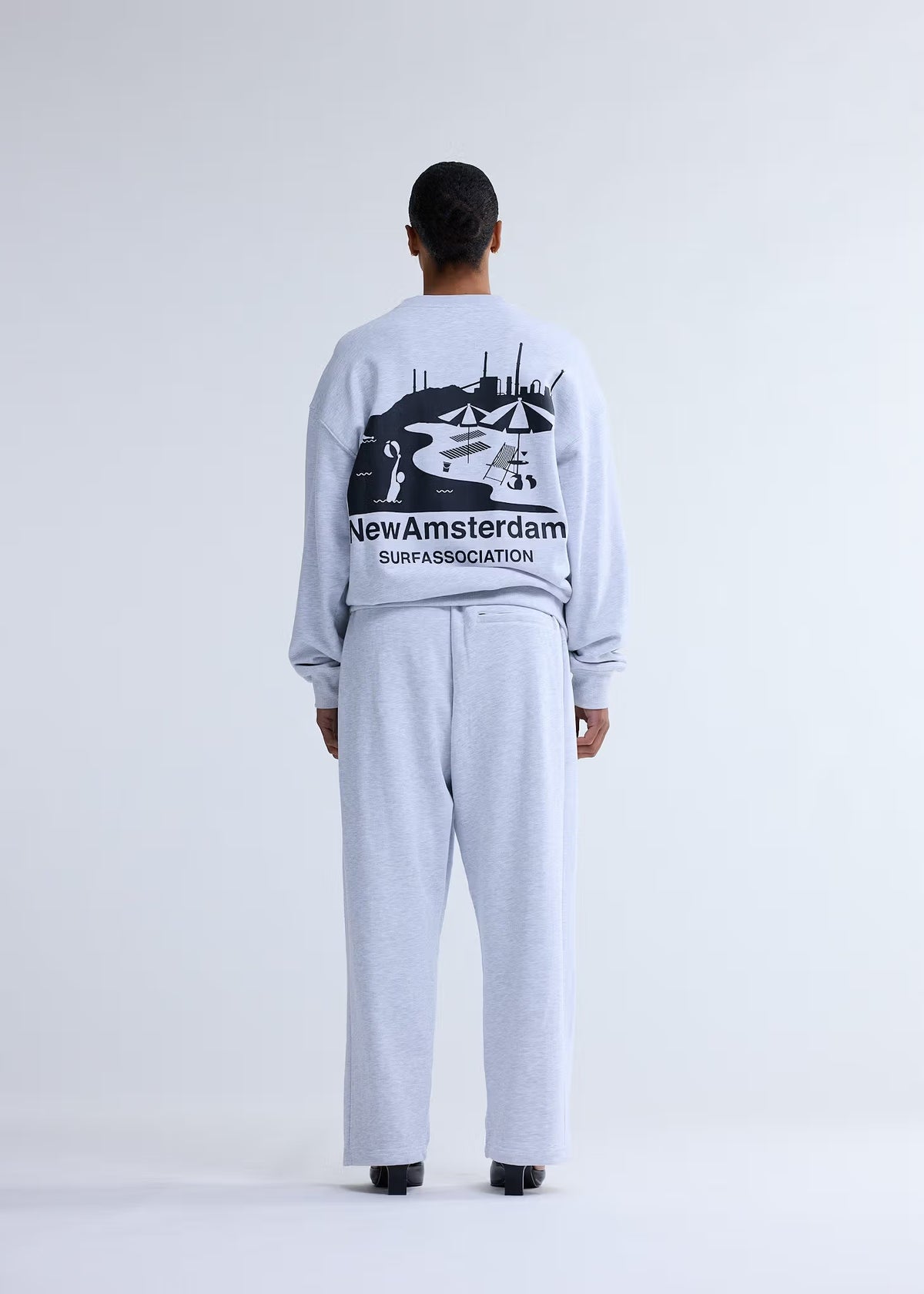 New Amsterdam Beach Sign Crewneck Ash