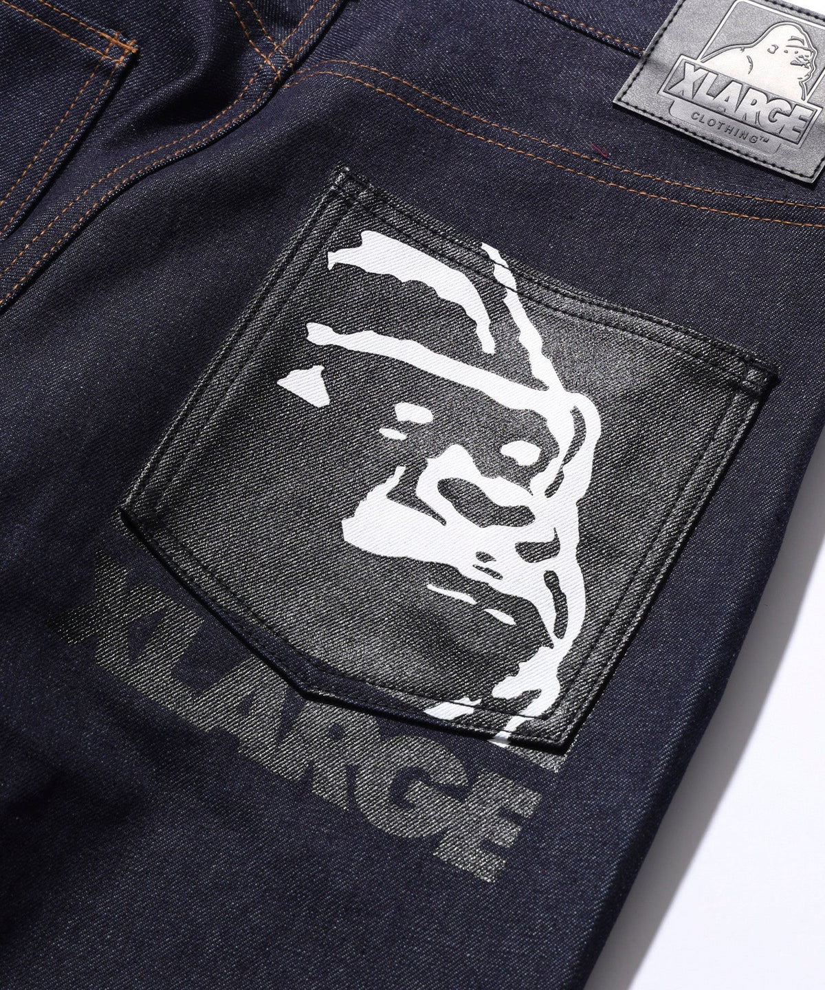 X-Large Label Indigo Jeans