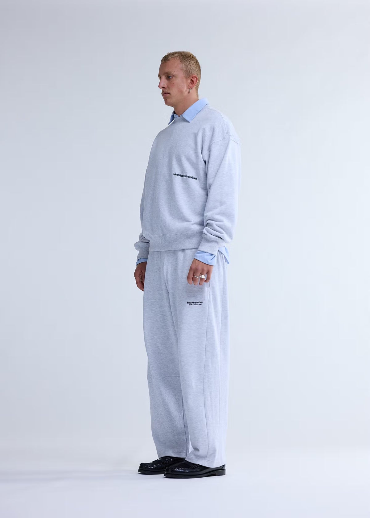 New Amsterdam Beach Sign Crewneck Ash