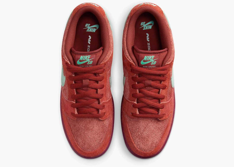Nike SB Dunk Low Mystic Red