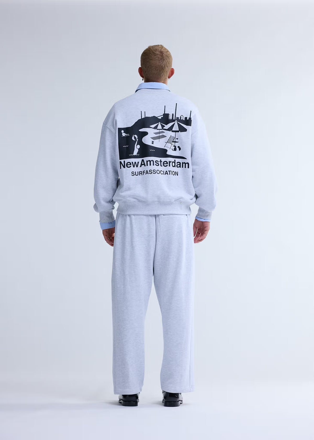 New Amsterdam Beach Sign Crewneck Ash