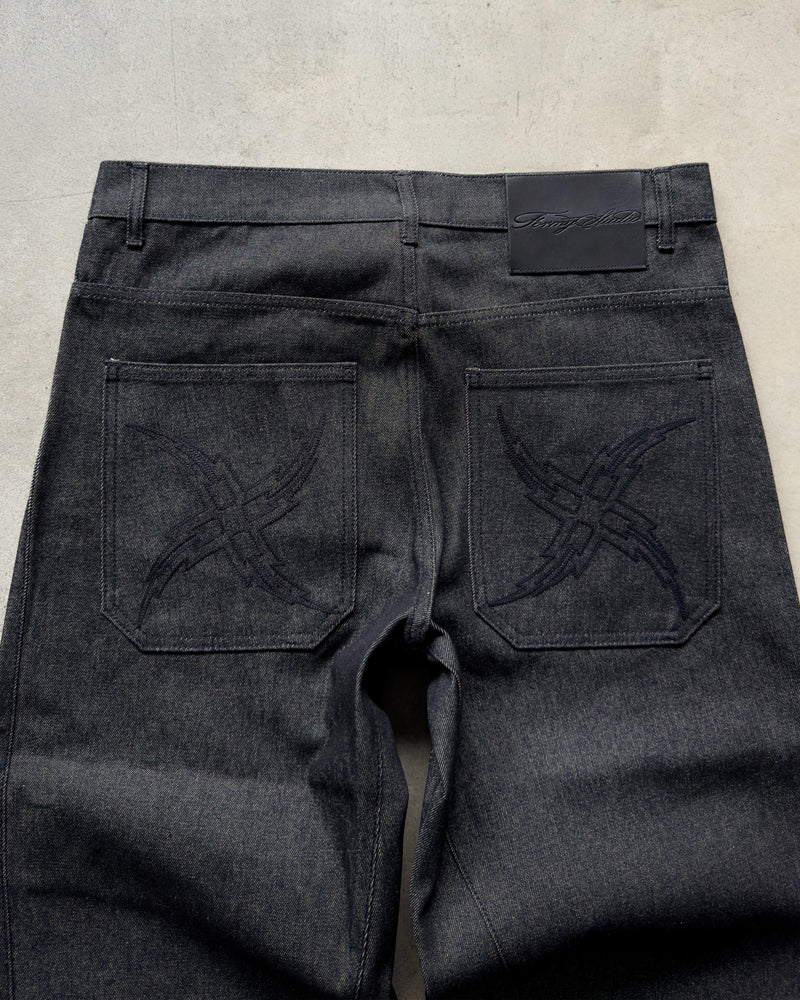 Formy Studio Denim Raw Triple Black