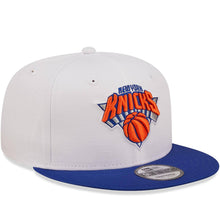 Carica l&#39;immagine nel visualizzatore di Gallery, New Era NBA New York Knicks White 9Fifty Snapback