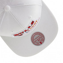 Load image into Gallery viewer, MITCHELL &amp; NESS SNAPBACK HWC BULLS - 91 CHAMPIONS