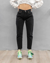 Load image into Gallery viewer, LEVI&#39;S 501 Woman Jeans Revisited Black Washed