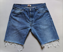 Load image into Gallery viewer, LEVI&#39;S 501 Shorts Jeans Revisited
