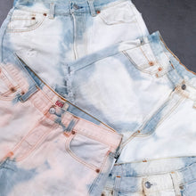 Load image into Gallery viewer, LEVI&#39;S 501 Woman Shorts Jeans Revisited Tie Dye