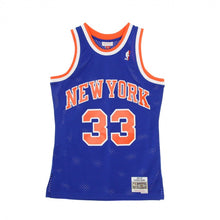 Load image into Gallery viewer, Mitchell &amp; Ness New York Knicks Hardwood Classics Swingman Jersey