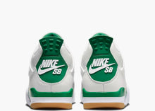 Carica l&#39;immagine nel visualizzatore di Gallery, Nike Air Jordan 4 Retro SB Pine Green