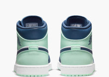 Carica l&#39;immagine nel visualizzatore di Gallery, Nike Air Jordan 1 Mid Mystic Navy Mint Foam